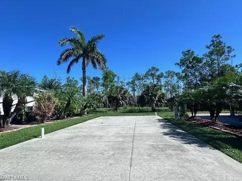 1252 Diamond Lake Cir, Naples, FL 34114