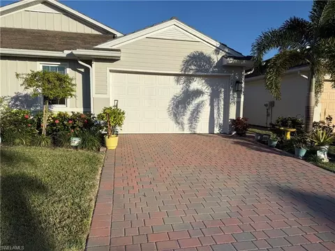 1084 Tranquil Brook Dr, Naples, FL 34114