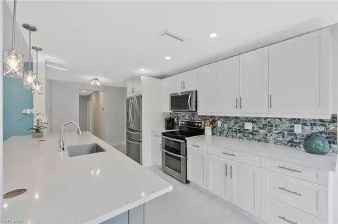 3870 White Blvd, Naples, FL 34117