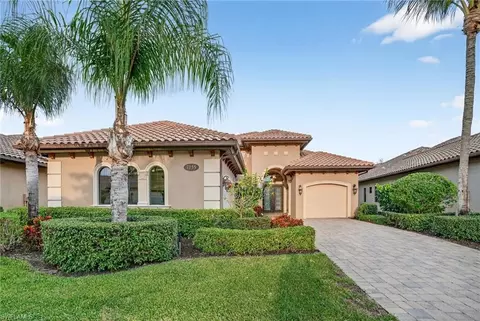7255 Lantana Cir, Naples, FL 34119