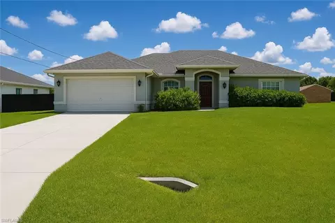 1909 Richland Ave, Lehigh Acres, FL 33972
