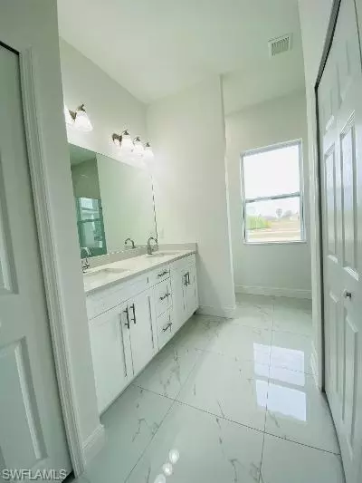 1237 Cloplon St E, Lehigh Acres, FL 33974 photo 5