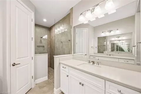 Bath - 2303 Marquesa Cir, Naples, FL 34112 photo 2 of 3