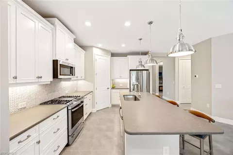 Kitchen - 2303 Marquesa Cir, Naples, FL 34112 photo 3 of 6