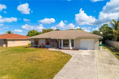 2560 53rd Ter SW, Naples, FL 34116