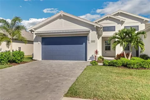 9084 Saint Lucia Dr, Naples, FL 34114