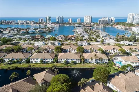 View/Area - 142 Colonade Cir, Naples, FL 34103 photo 6 of 8