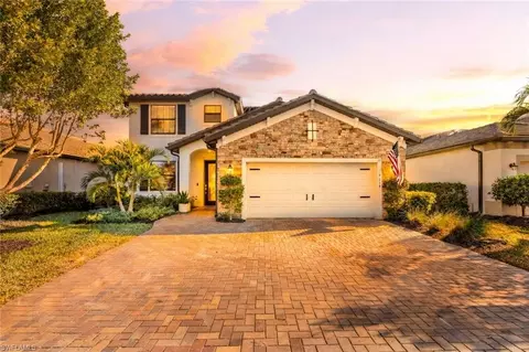 9258 Shadow Oak Ln, Naples, FL 34120