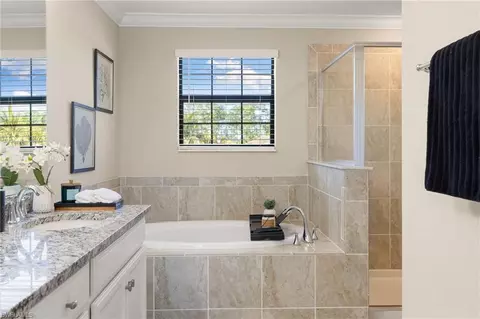 Bath - 9258 Shadow Oak Ln, Naples, FL 34120 photo 2 of 5
