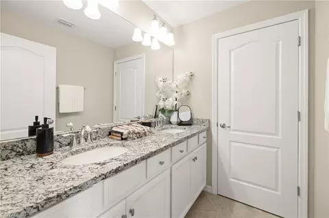 Bath - 9258 Shadow Oak Ln, Naples, FL 34120 photo 5 of 5