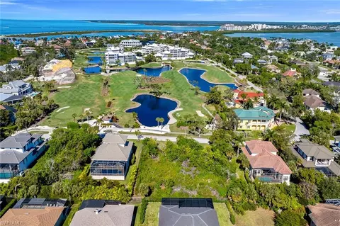335 Hideaway Cir S, Marco Island, FL 34145