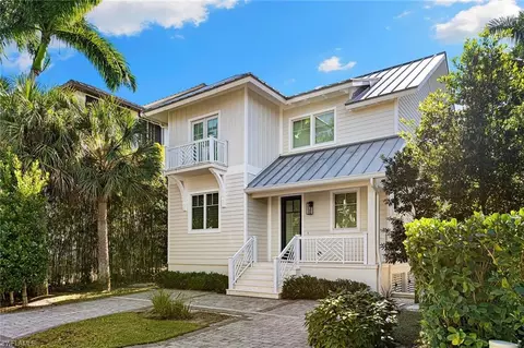Exterior - 810 9th St S, Naples, FL 34102 photo 5 of 5