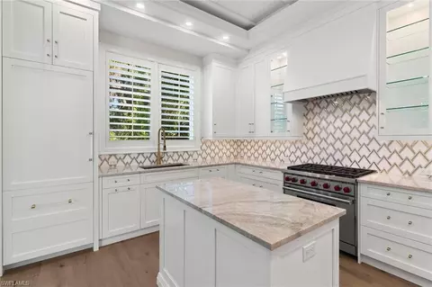 Kitchen - 810 9th St S, Naples, FL 34102 photo 3 of 4
