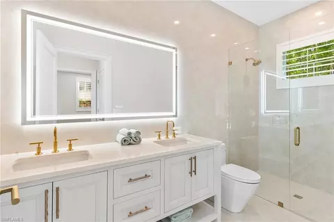 Bath - 810 9th St S, Naples, FL 34102 photo 1 of 3