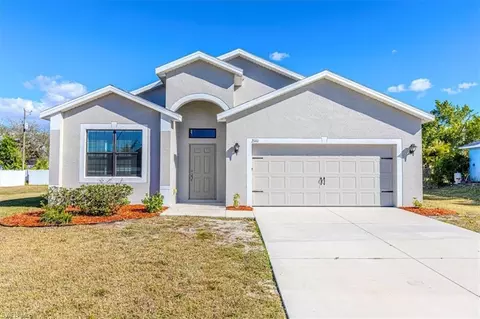 2141 SW 3rd Pl, Cape Coral, FL 33991