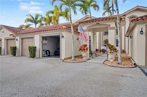 206 Newport Dr #803, Naples, FL 34114