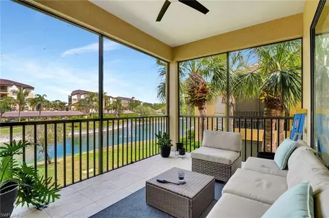 190 Vintage Cir #202, Naples, FL 34119