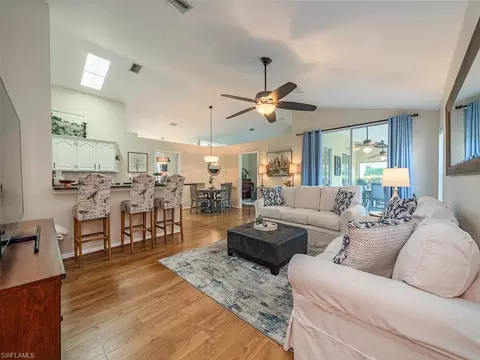 579 Raven Way, Naples, FL 34110