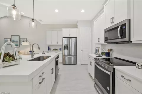 Kitchen - 7060 Saona Ct, Naples, FL 34113 photo 3 of 5
