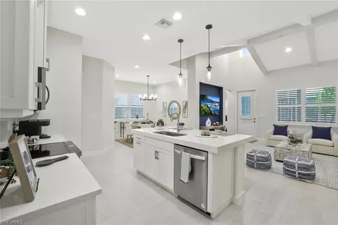 Kitchen - 7060 Saona Ct, Naples, FL 34113 photo 4 of 5