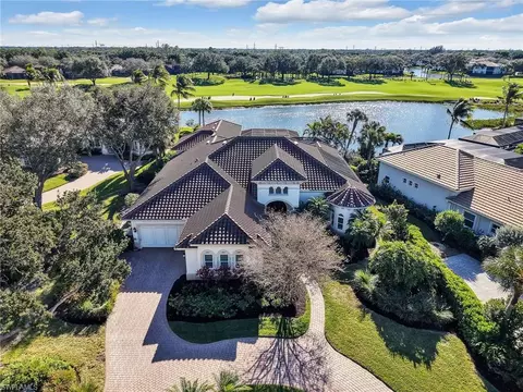 2984 Saint Barnabas Ct, Naples, FL 34105