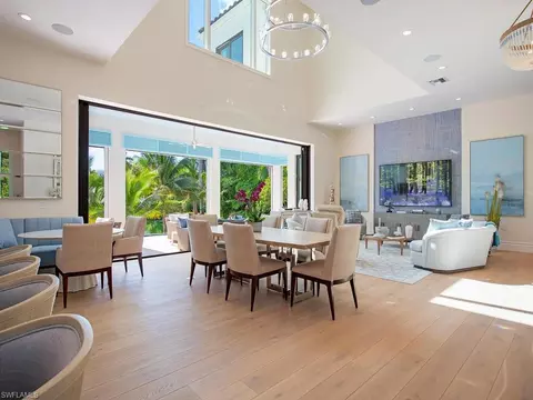 2375 Lantern Ln, Naples, FL 34102 photo 3