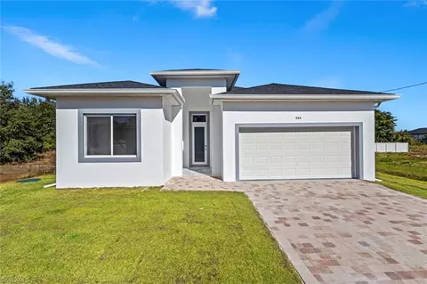 535 Manhattan St E, Lehigh Acres, FL 33974