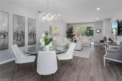 14895 Edgewater Cir, Naples, FL 34114