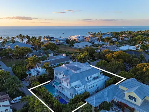 View/Area - 140 3rd Ave S, Naples, FL 34102 photo 3 of 3