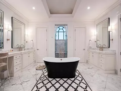 Bath - 140 3rd Ave S, Naples, FL 34102 photo 2 of 7