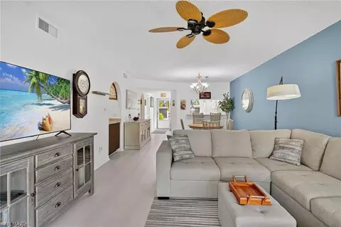 705 Augusta Blvd #705-4, Naples, FL 34113