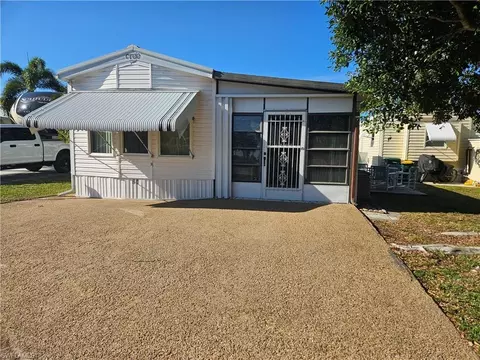 30 Pearl Dr #30P, Naples, FL 34114