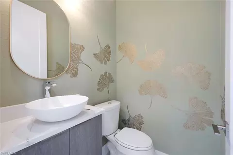 Bath - 3632 3rd Ave SW, Naples, FL 34117 photo 2 of 4