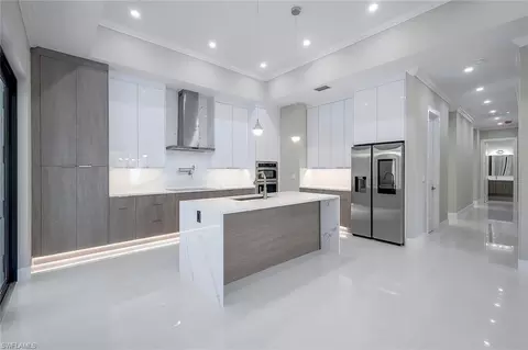 Kitchen - 3632 3rd Ave SW, Naples, FL 34117 photo 3 of 4