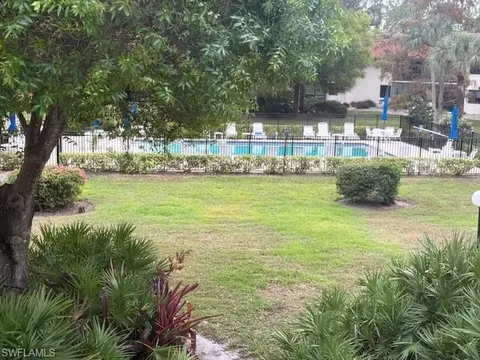 4955 Pepper Cir #B206, Naples, FL 34113