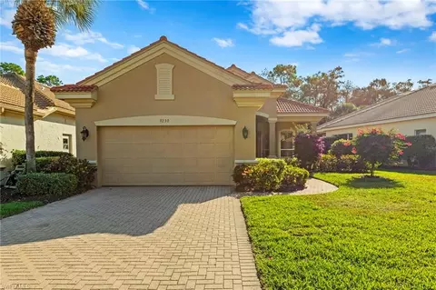 9230 Troon Lakes Dr, Naples, FL 34109