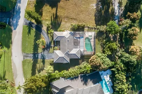 View/Area - 700 Bow Line Dr, Naples, FL 34103 photo 5 of 12