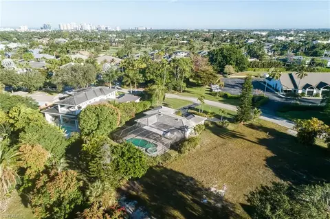 View/Area - 700 Bow Line Dr, Naples, FL 34103 photo 7 of 12