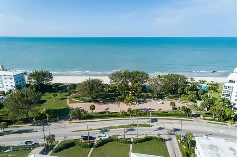 View/Area - 700 Bow Line Dr, Naples, FL 34103 photo 9 of 12