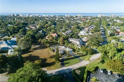 View/Area - 700 Bow Line Dr, Naples, FL 34103 photo 3 of 12