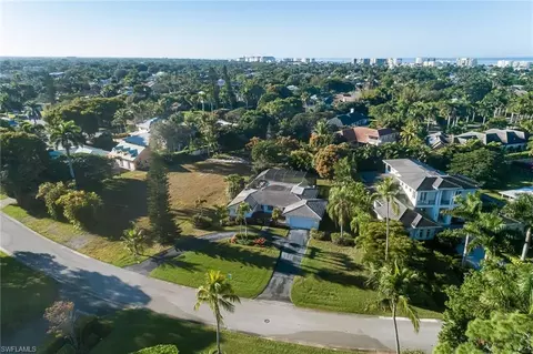 View/Area - 700 Bow Line Dr, Naples, FL 34103 photo 2 of 12