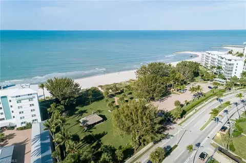 View/Area - 700 Bow Line Dr, Naples, FL 34103 photo 10 of 12