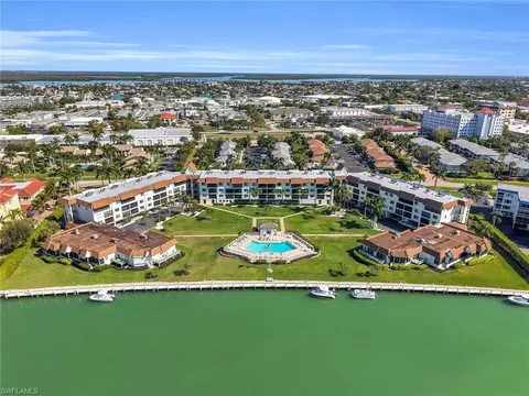 750 W Elkcam Cir #107, Marco Island, FL 34145