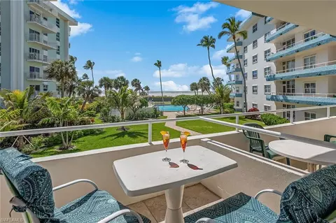220 Seaview Ct #216, Marco Island, FL 34145
