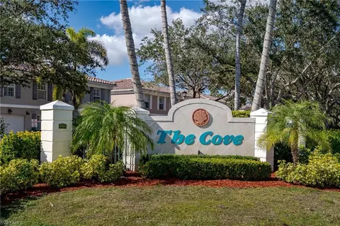 5353 Cove Cir, Naples, FL 34119