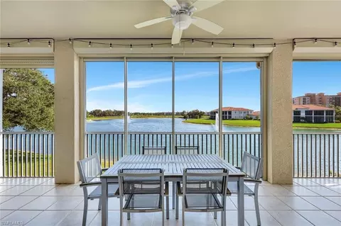 689 Vintage Reserve Cir #15D, Naples, FL 34119