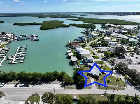 View/Area - 101 Pago Pago Dr E, Naples, FL 34113 photo 10 of 11
