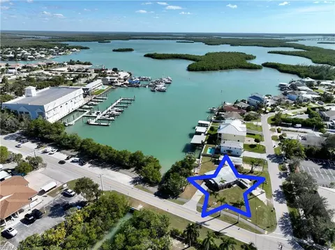 View/Area - 101 Pago Pago Dr E, Naples, FL 34113 photo 3 of 11