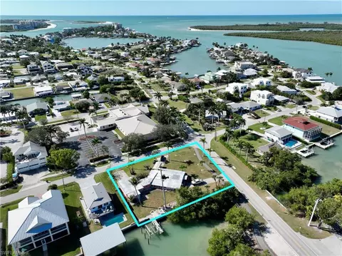 View/Area - 101 Pago Pago Dr E, Naples, FL 34113 photo 4 of 11