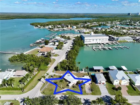 View/Area - 101 Pago Pago Dr E, Naples, FL 34113 photo 8 of 11